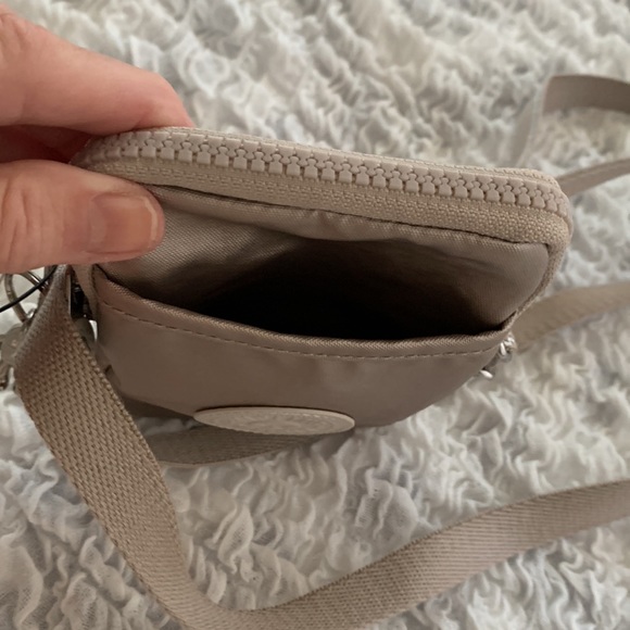 Brand new Kipling phone carrying crossbody bag - Picture 5 of 10
